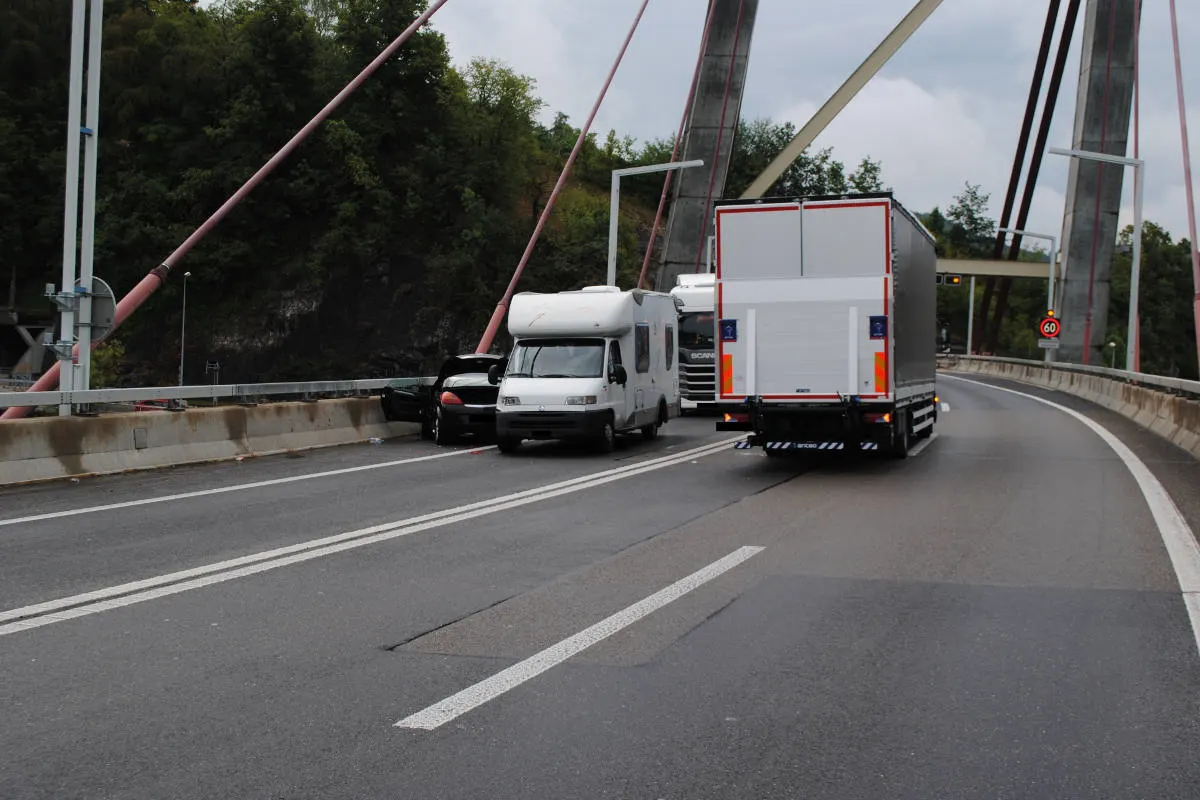 Stadt Schaffhausen - Autofahrerin bei Verkehrsunfall verletzt