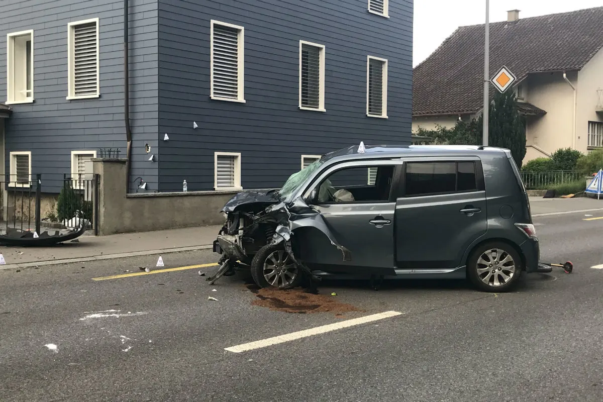 Arth SZ - Zwei Kinder und ein 45-Jähriger schwer verletzt!