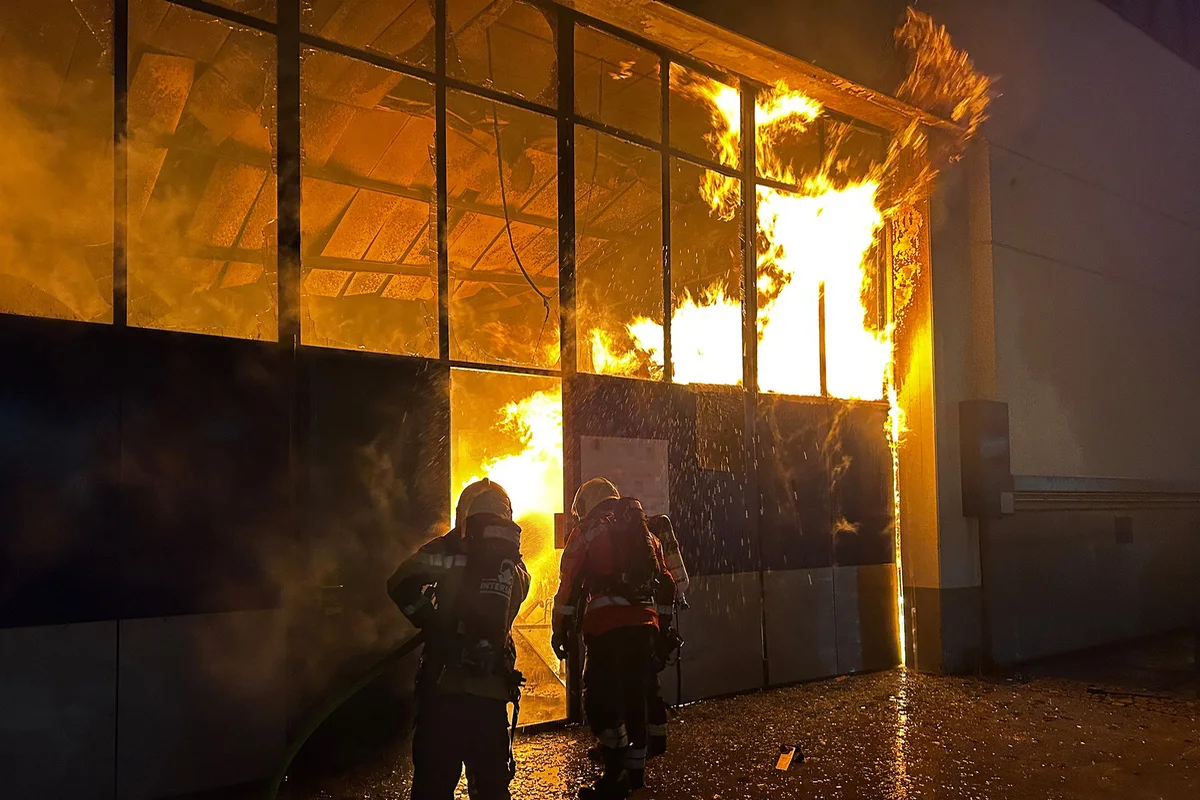 Allschwil BL – Grosser Brand in einem Firmengebäude