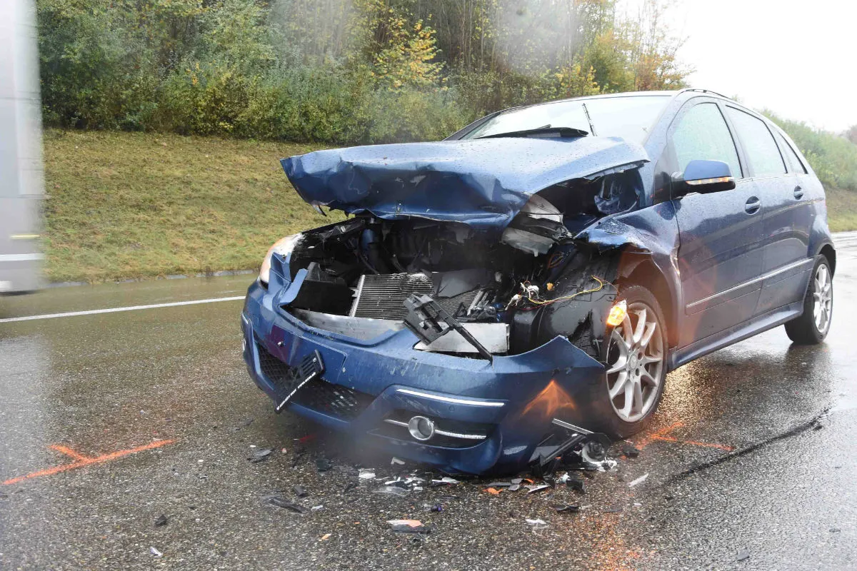 Oberbüren SG - Auffahrunfall mit drei beteiligten Autos    