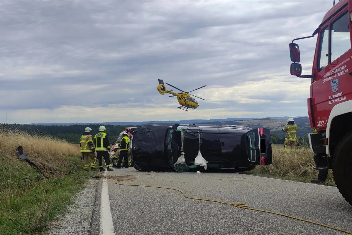 Niederkirchen – Verkehrsunfall mit verletzter Fahrerin
