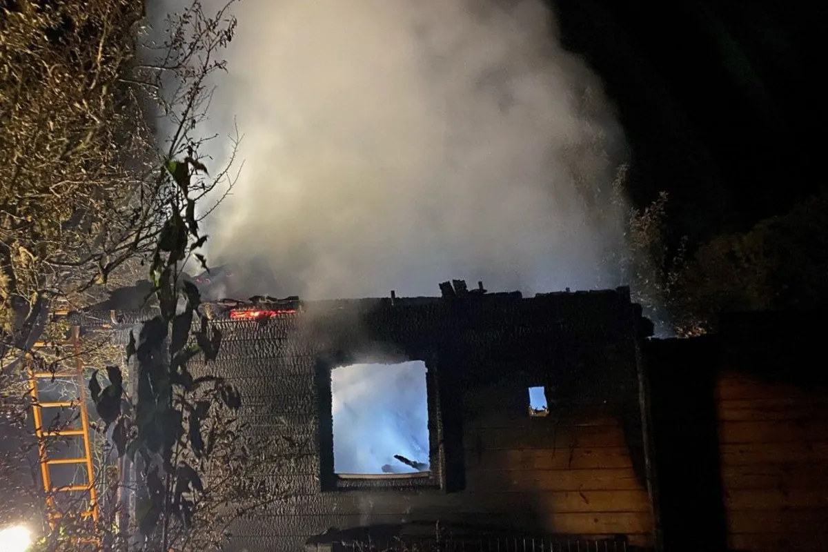 Feuerwehreinsatz in Bern Bethlehem - Gartenhaus in der Eymatt vollständig abgebrannt