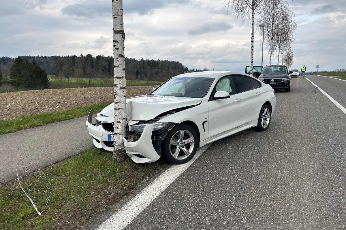 Berikon AG - Totalschaden nach Ablenkung durch Navigationsgerät