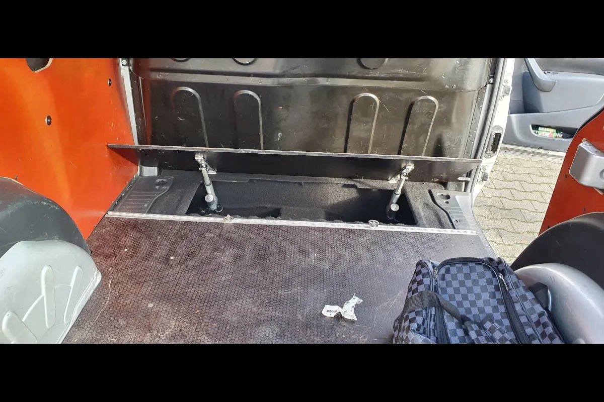 Bad Bentheim - Tausende Euro in Transporter versteckt