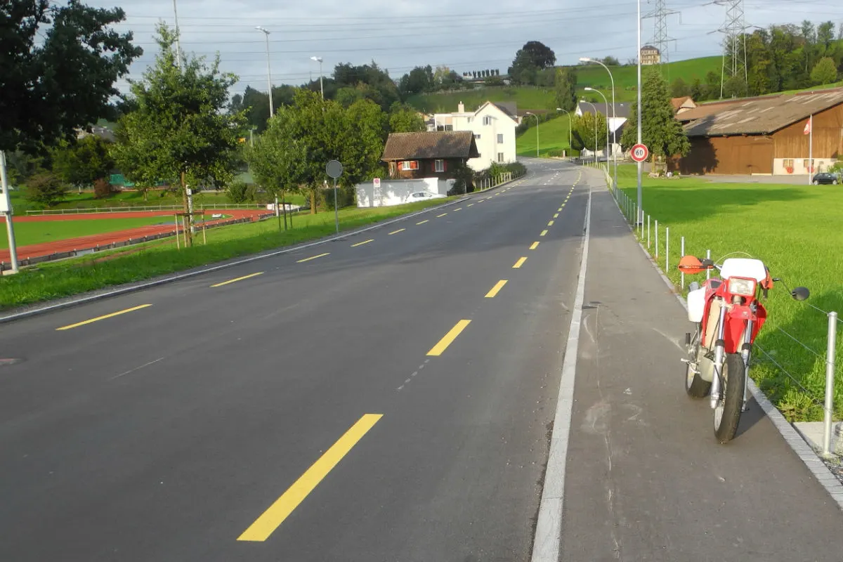 Küssnacht SZ - Motorradfahrer gestürzt - Zeugenaufruf