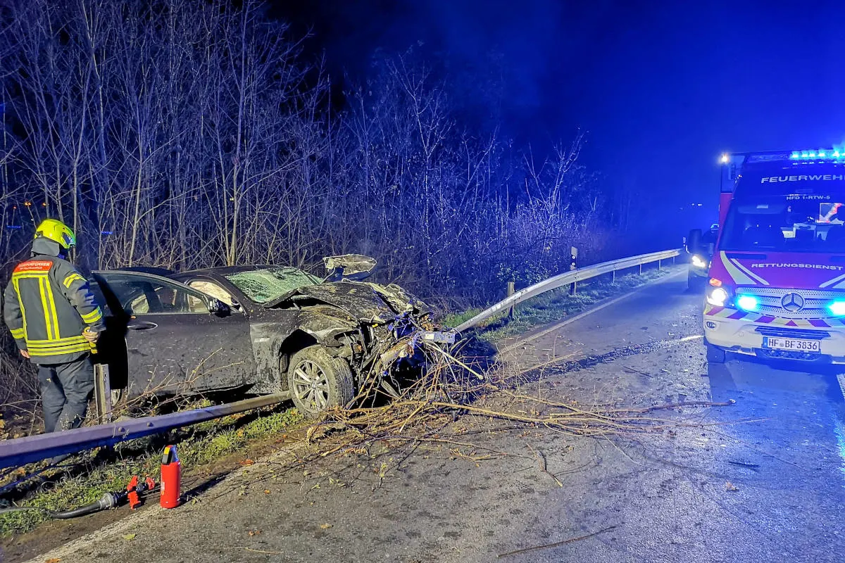 Unfall in Herford – Pkw fährt in Kurve geradeaus