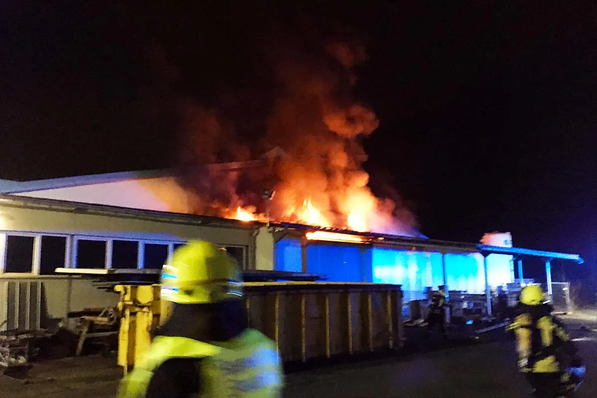 Vollalarm für die Feuerwehr in Olpe - Industriebrand zu einem metallverarbeitenden Betrieb