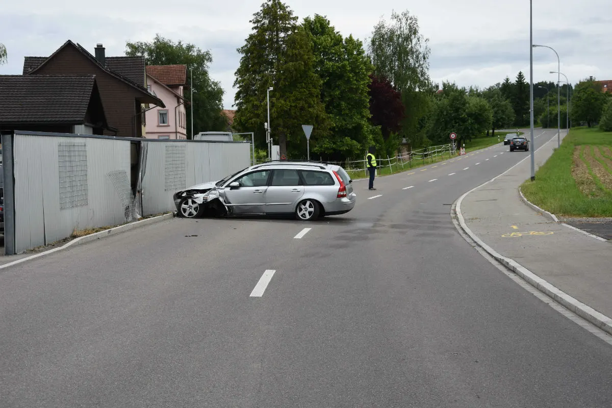 Muolen SG - Autofahrer eingenickt und verunfallt