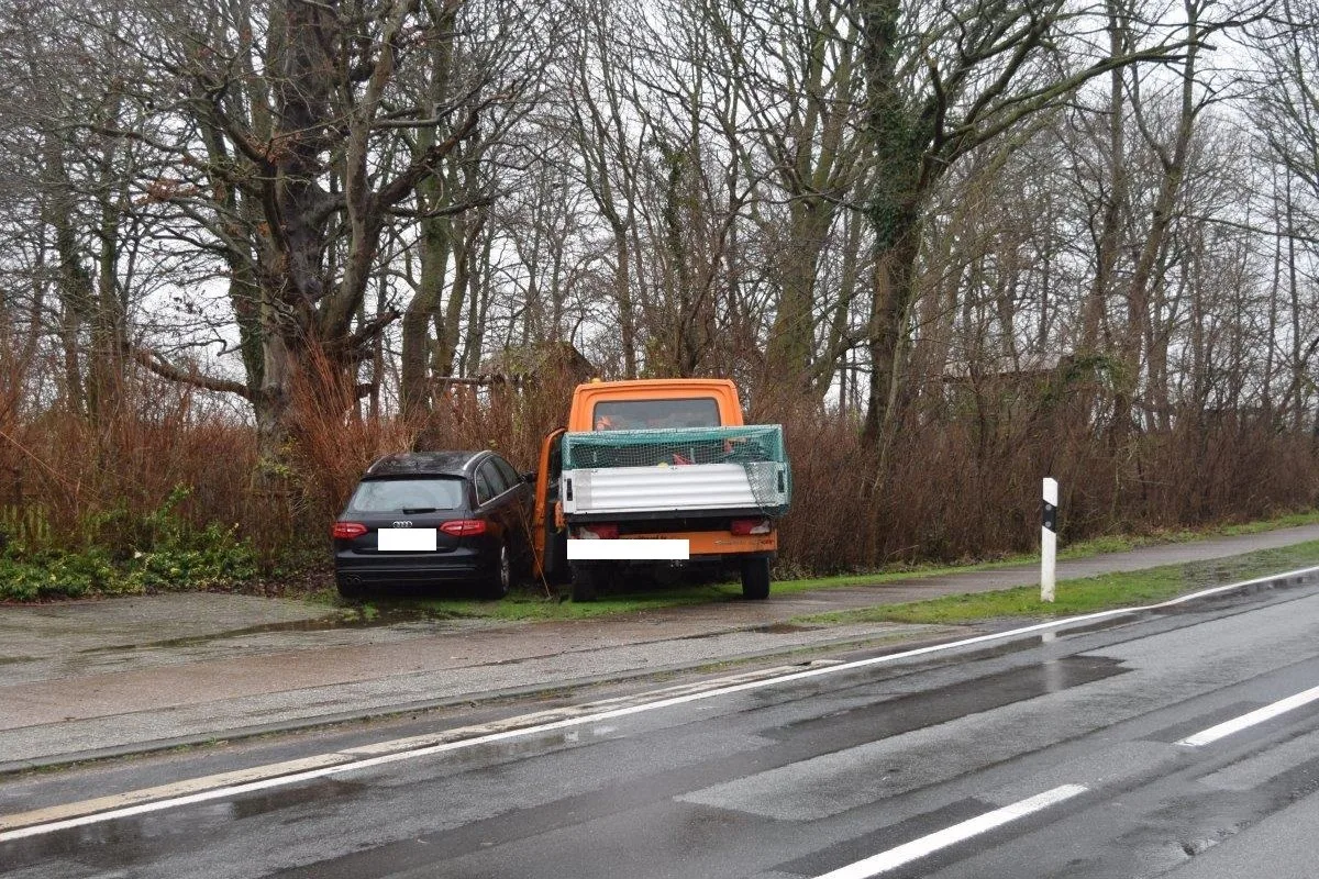 Wangerland – Verkehrsunfall mit 1,28 Promille – Angehöriger mit 2,38 Promille erscheint mit seinem Pkw ebenfalls am Unfallort