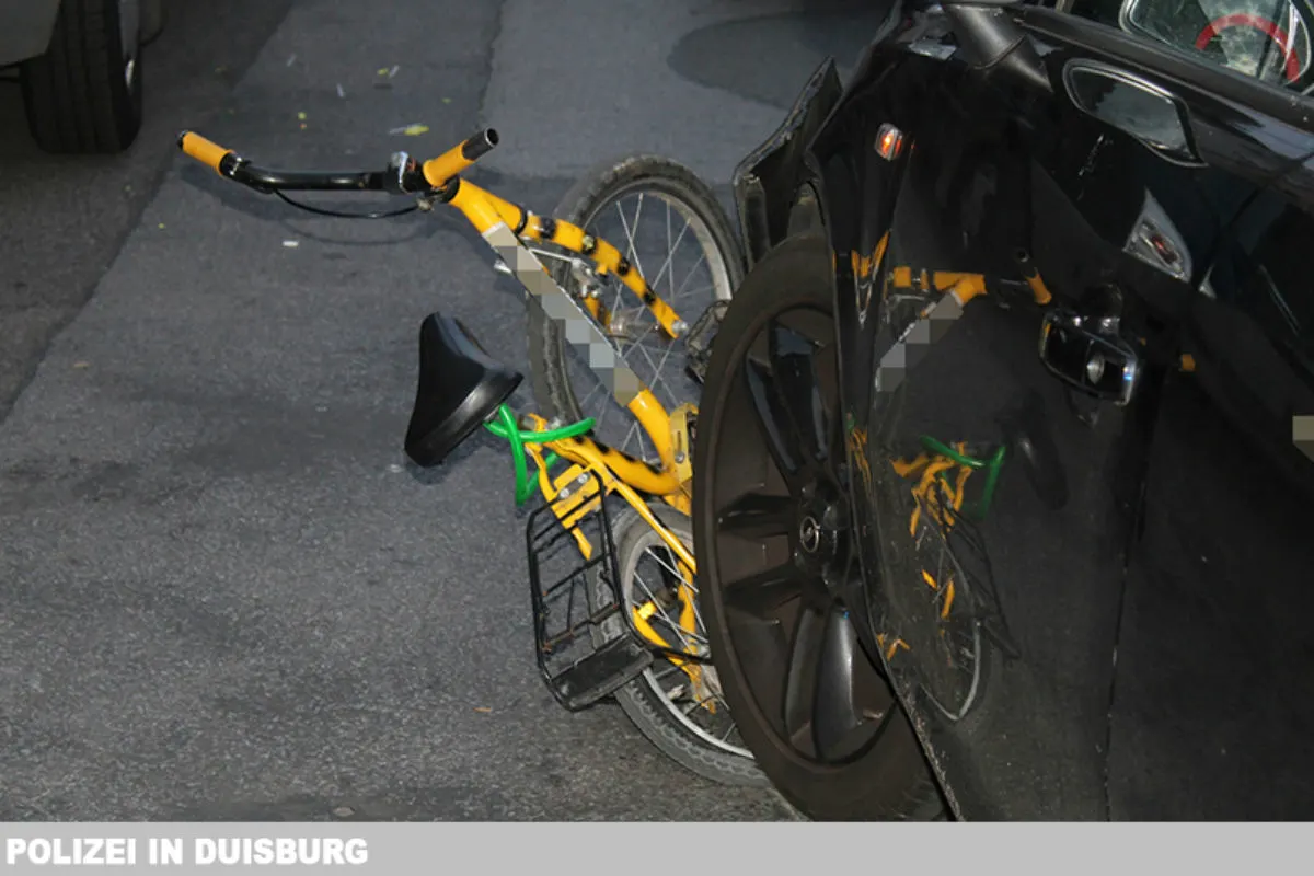 Kind mit Fahrrad übersehen