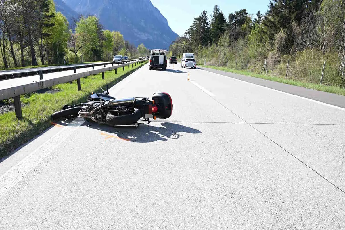 Sevelen SG – Motorradfahrer verursacht Unfall bei Überholmanöver