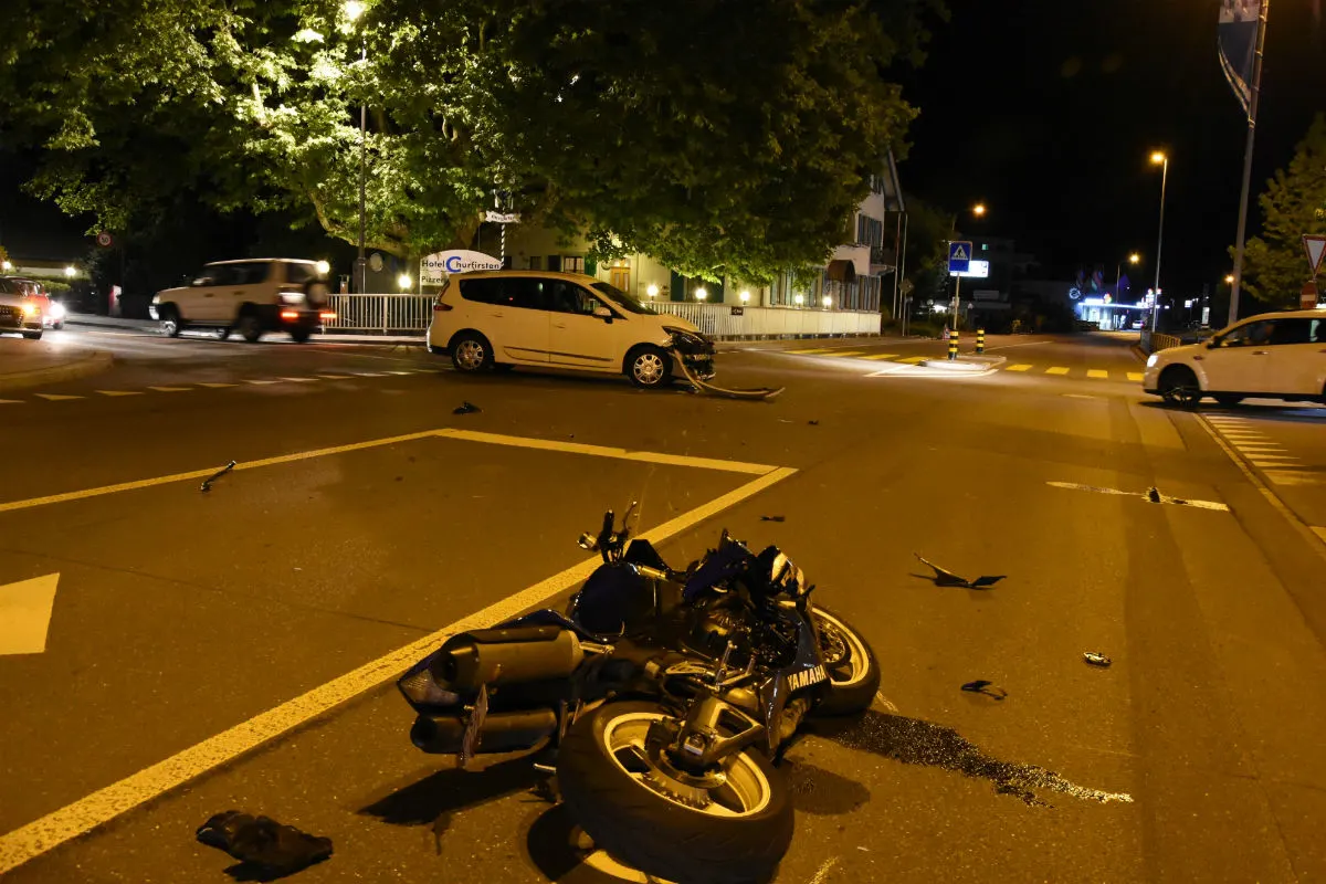 Walenstadt SG - Motorradfahrer übersehen