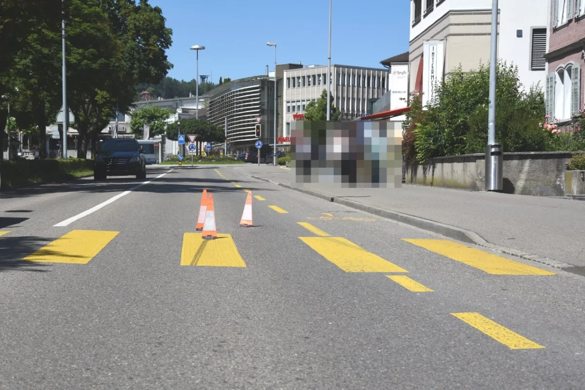 Wil SG - 80-jährige Fussgängerin von Roller angefahren