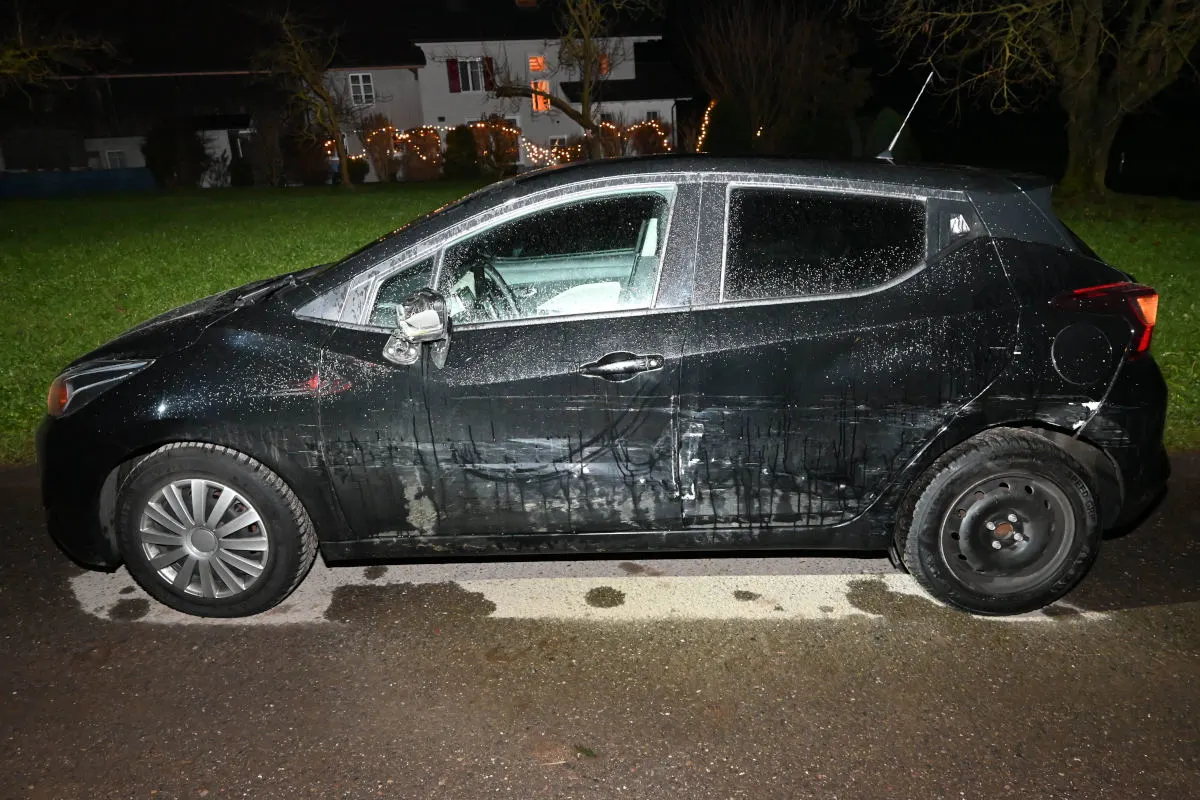 Lömmenschwil SG – Unfall in einer Kurve mit zwei Autos 