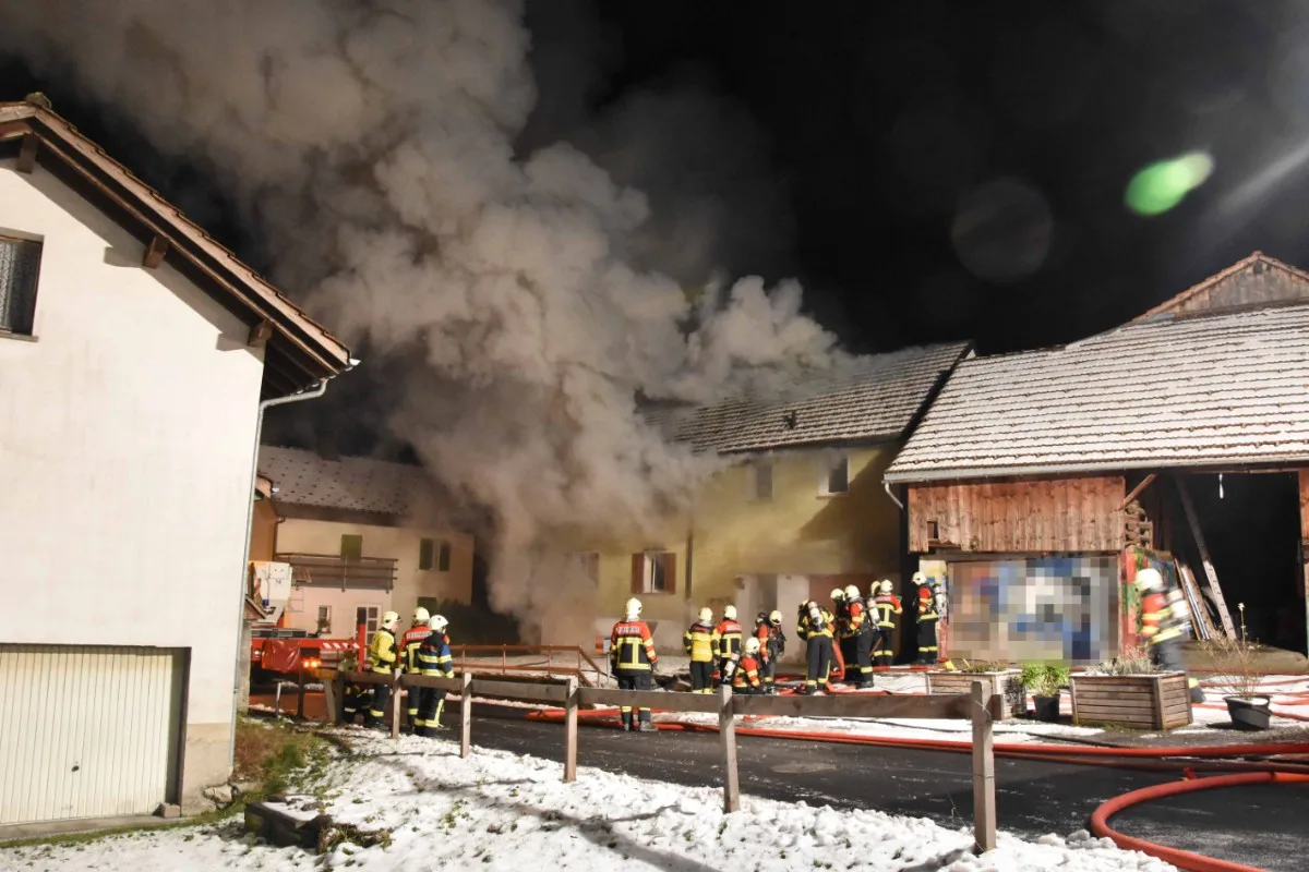 Wangs SG - Brand in Einfamilienhaus - Wohnung nicht mehr bewohnbar