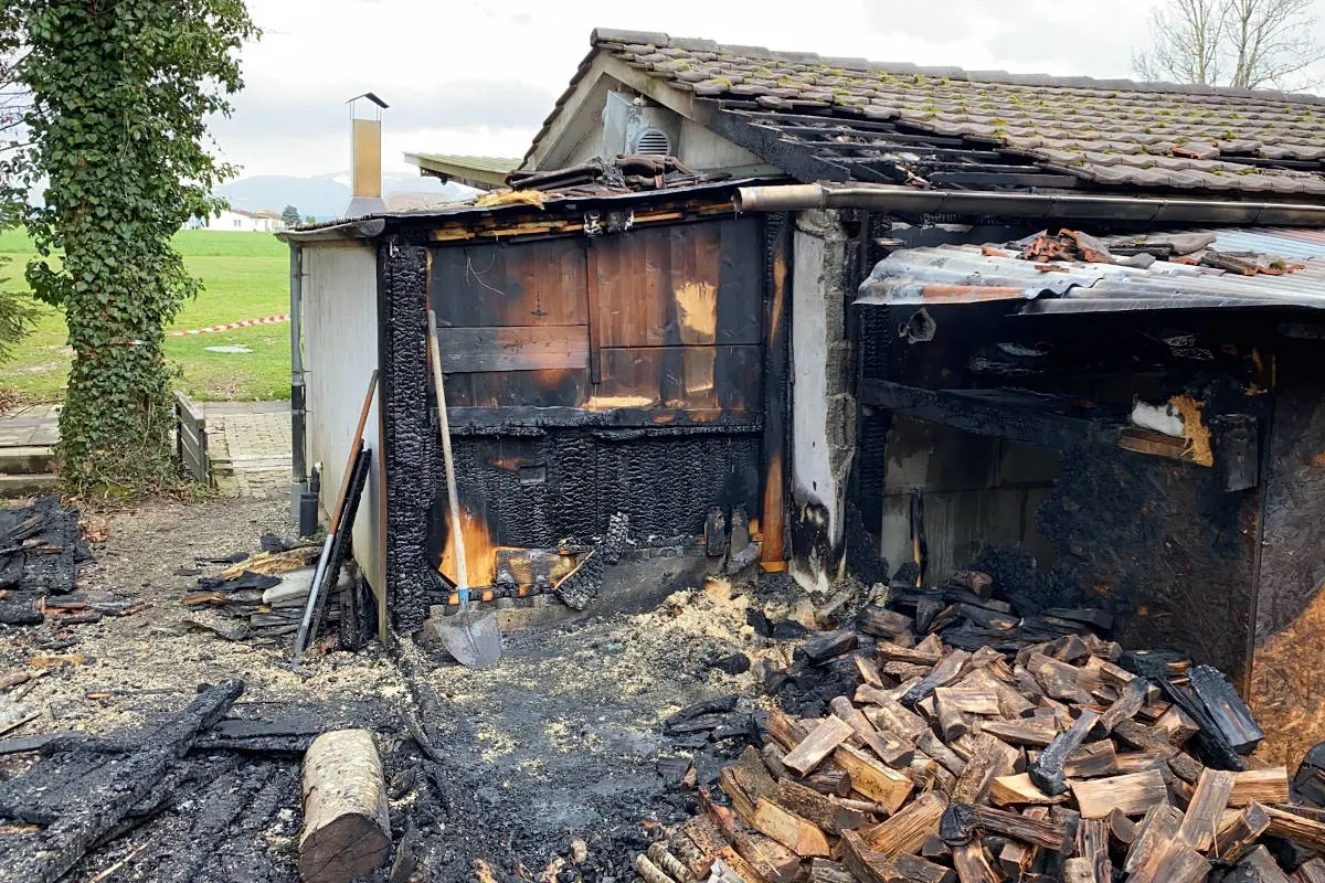Halten SO – Feuerwehreinsatz wegen Brand in Clubhaus