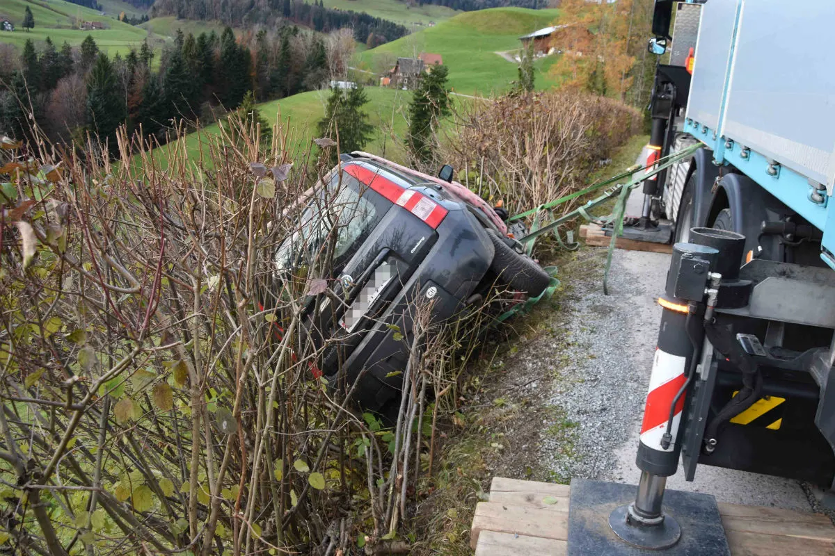 Krinau SG - Fahrunfähig und mit Schutzengel Unfall verursacht
