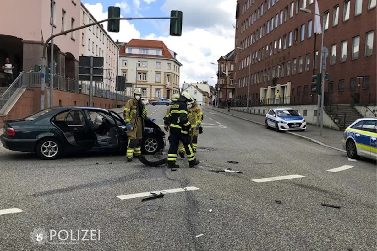 Kaiserslautern – Zusammenstoß auf Ampel-Kreuzung