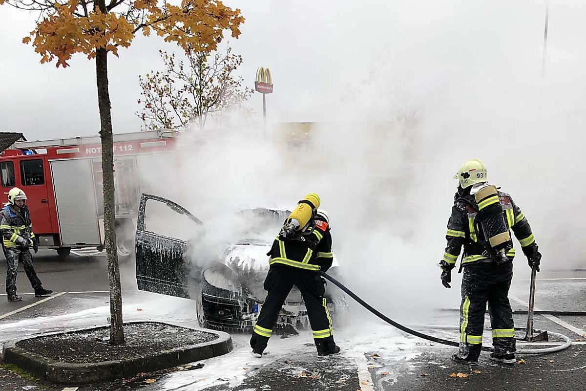 Zeugenaufruf in Pirmasens - Vollbrand eines PKW