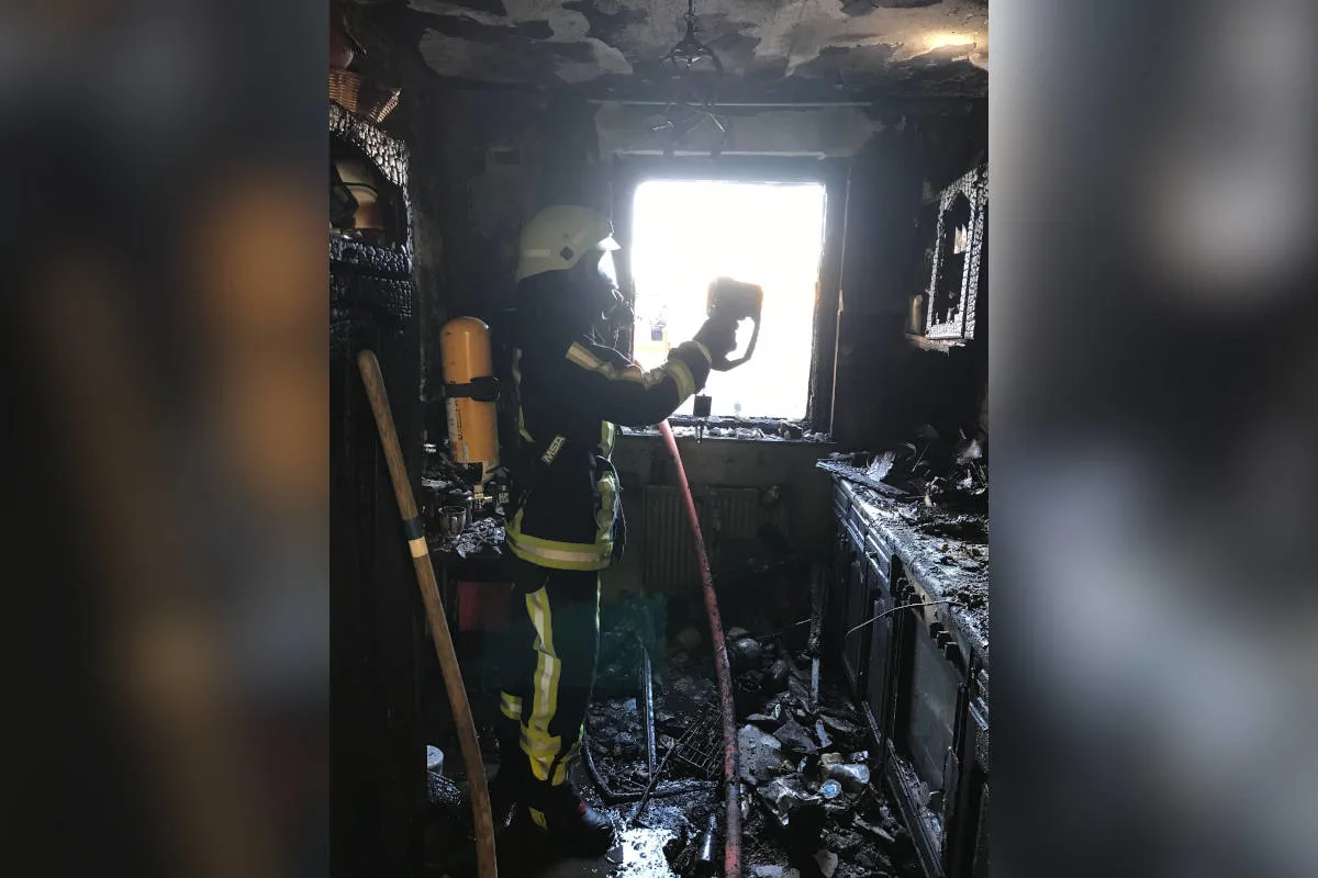 Bochum – Küchenbrand fordert hohen Sachschaden