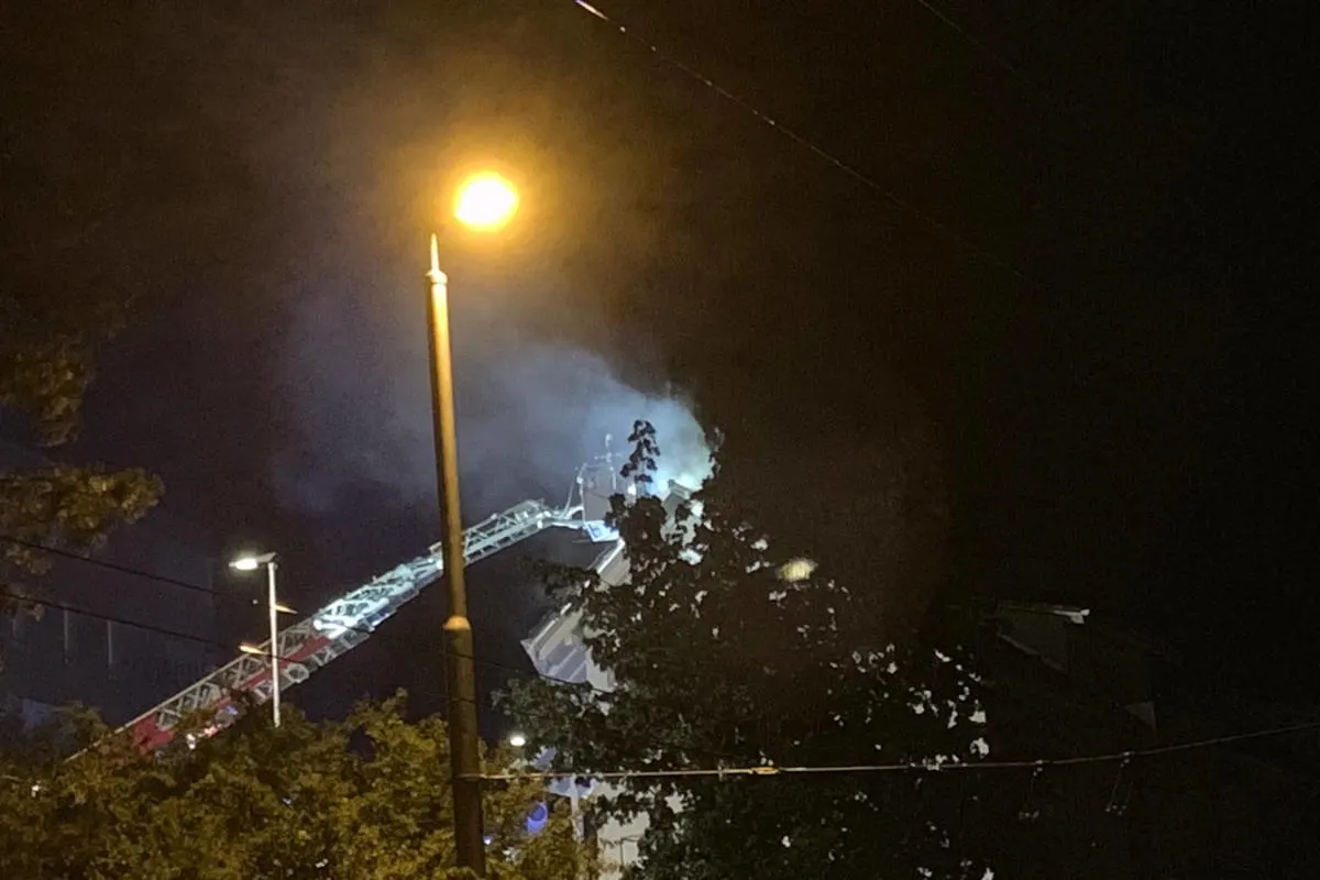 Schaffhausen SH - Dachstockbrand aufgrund von Blitzeinschlag 