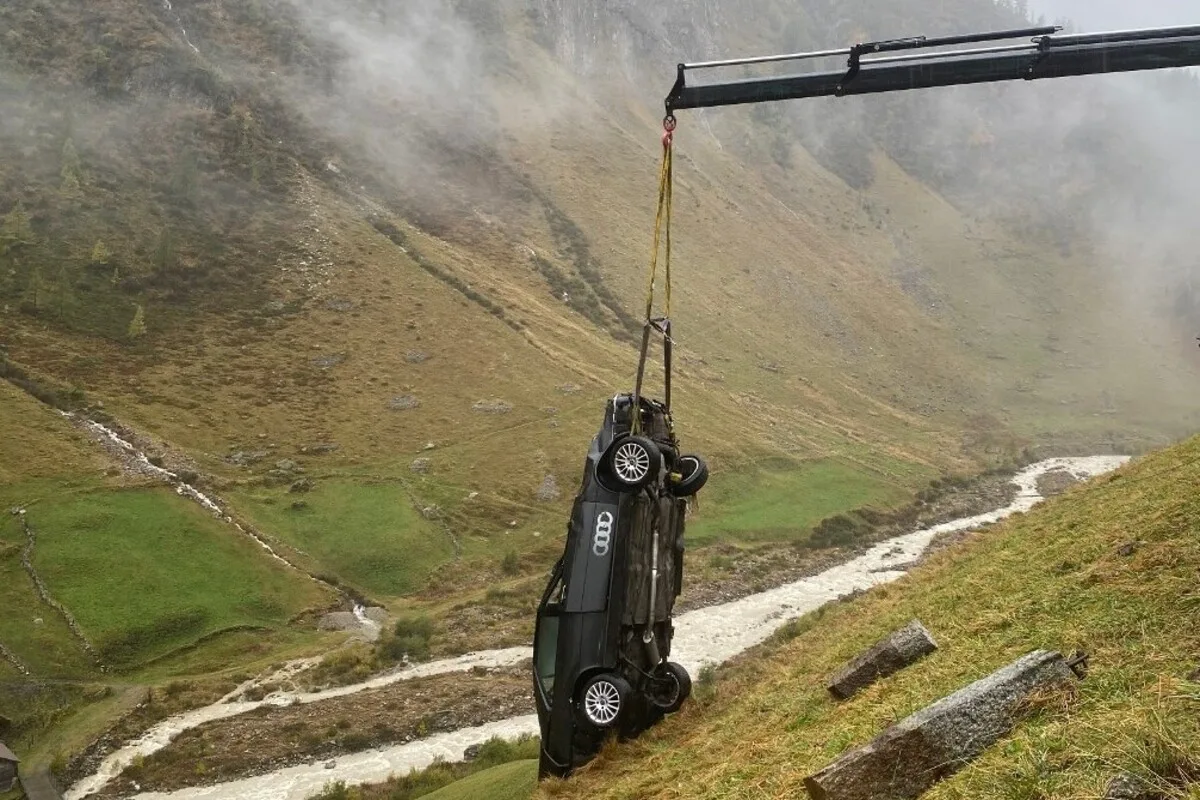 Unfall in Wassen UR - 50 Meter einen Abhang hinuntergestürzt