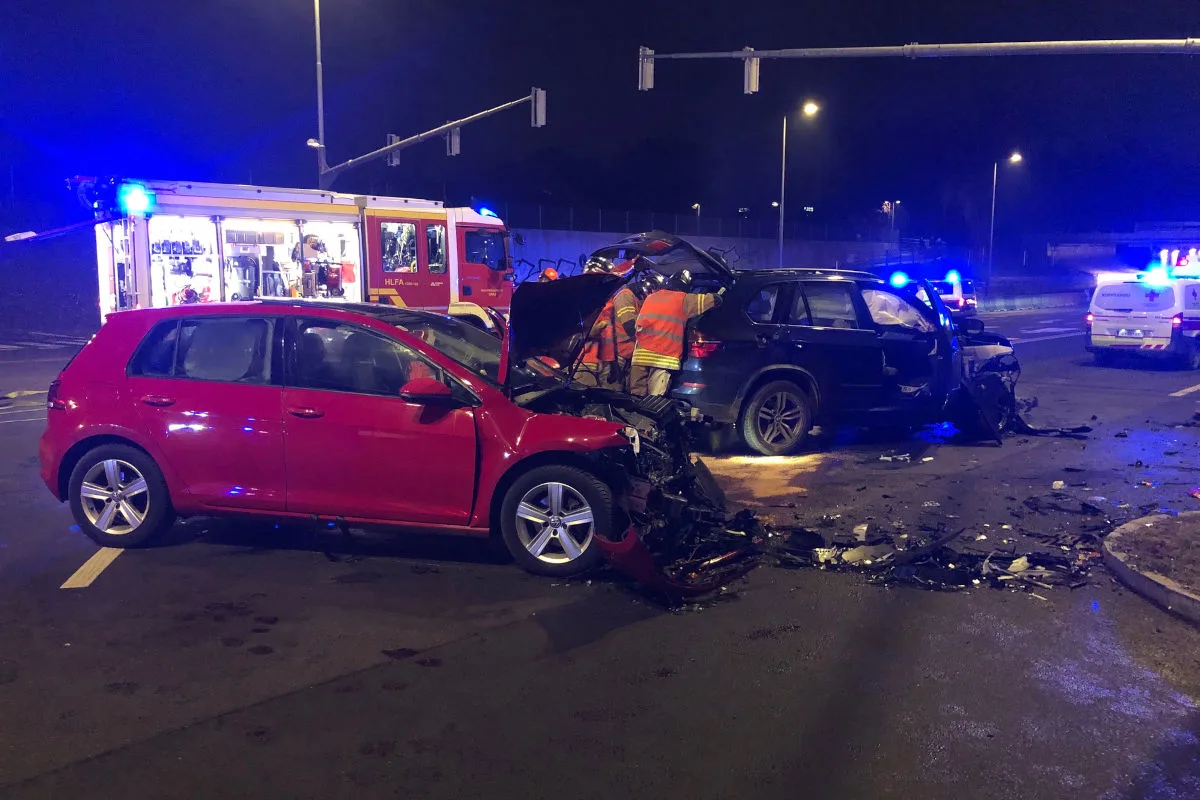 Schwerer Unfall in Graz ST – Baby und drei Erwachsene verletzt