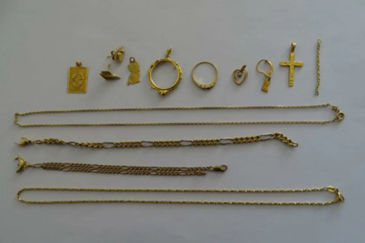 Kanton Bern BE - Schmuck und Bargeld sichergestellt