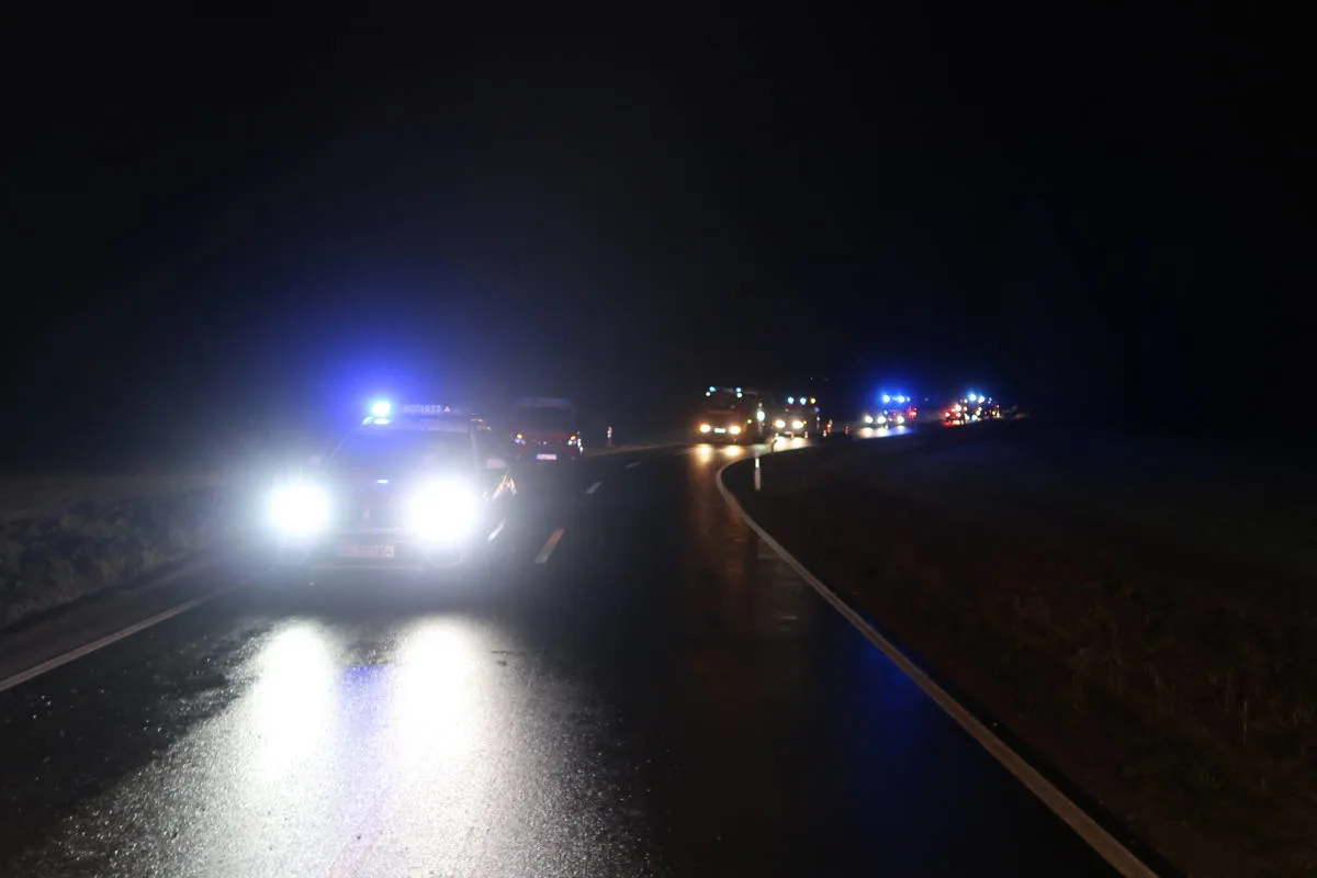 Kreuzau - Schwerverletzt nach Alleinunfall
