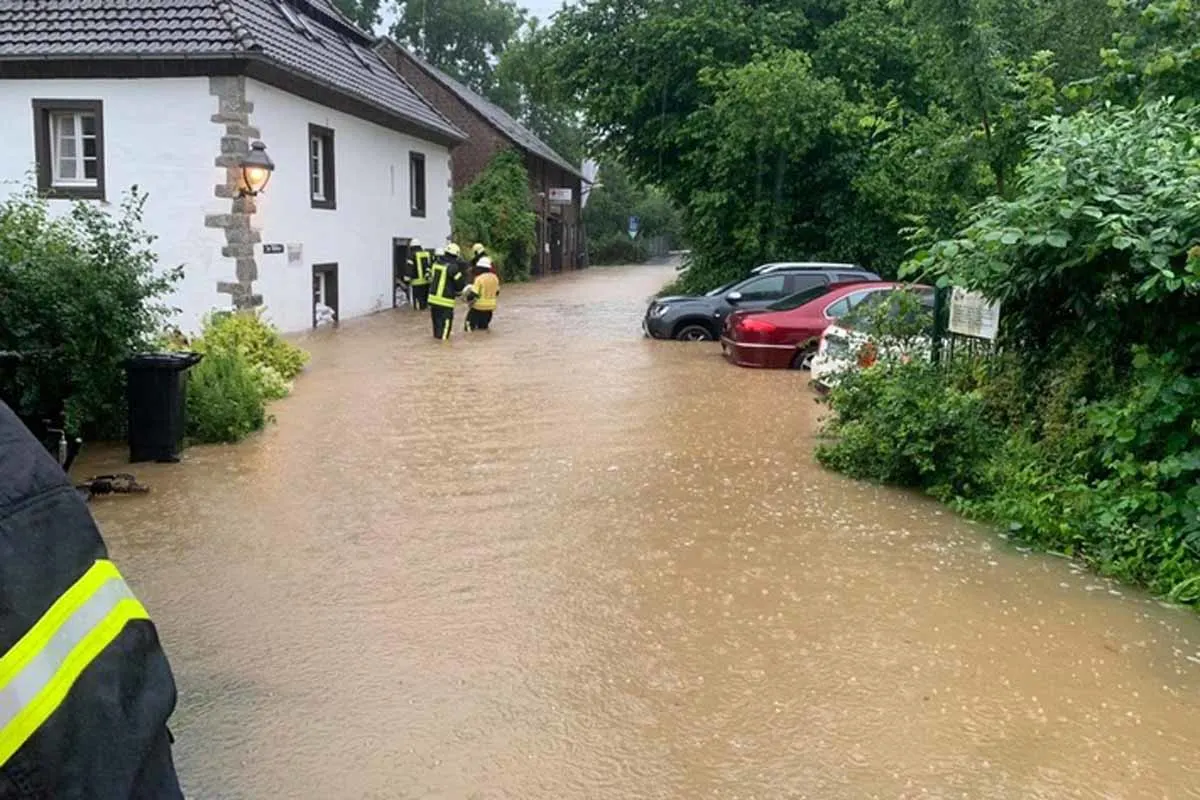 Unwetter in Haan - Starkregen setzt  Stadt unter Wasser