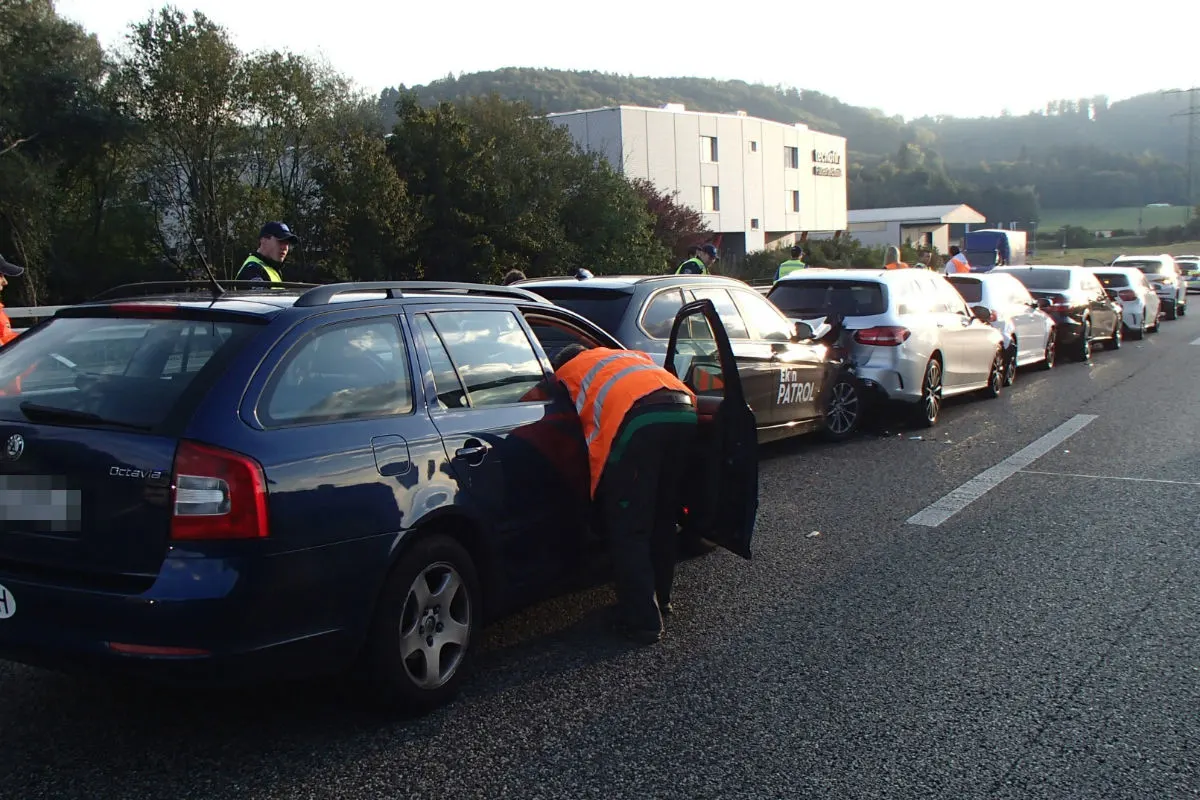 Suhr/A1 AG -  Auffahrunfall im Feierabendverkehr