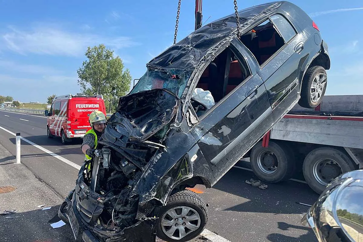 Ebreichsdorf - Unfall auf der Autobahn A3