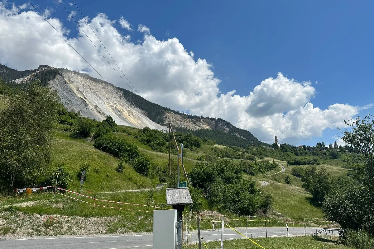 Brienz GR - RhB Streckenunterbruch wegen Phase Blau