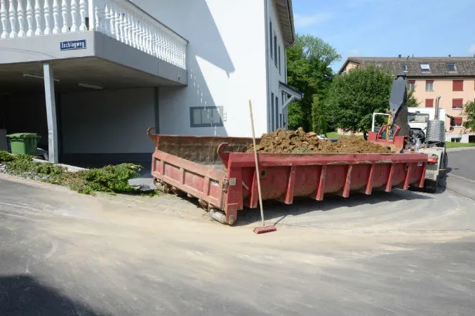 Gelterkinden BL - Lastwagen macht sich selbständig