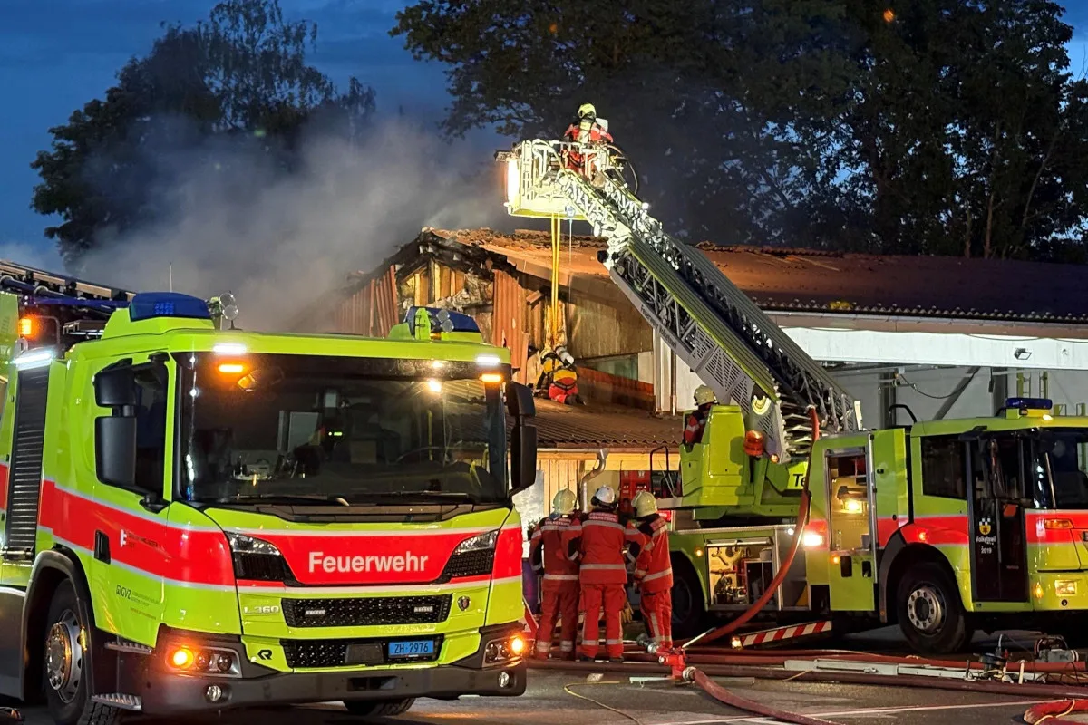 Brand in Fehraltorf ZH – Flugplatz Speck nach Feuerwehreinsatz geschlossen