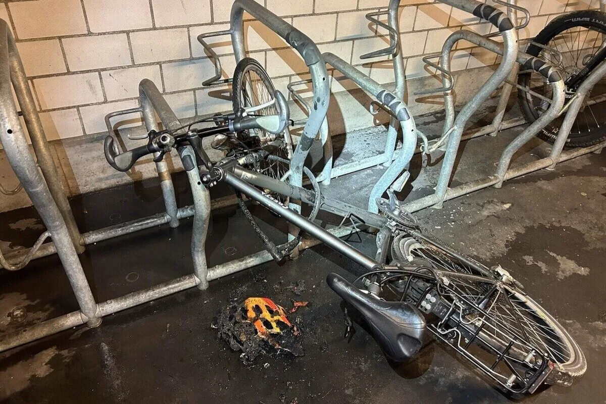 Schaffhausen – Velo brennt im Unterstand