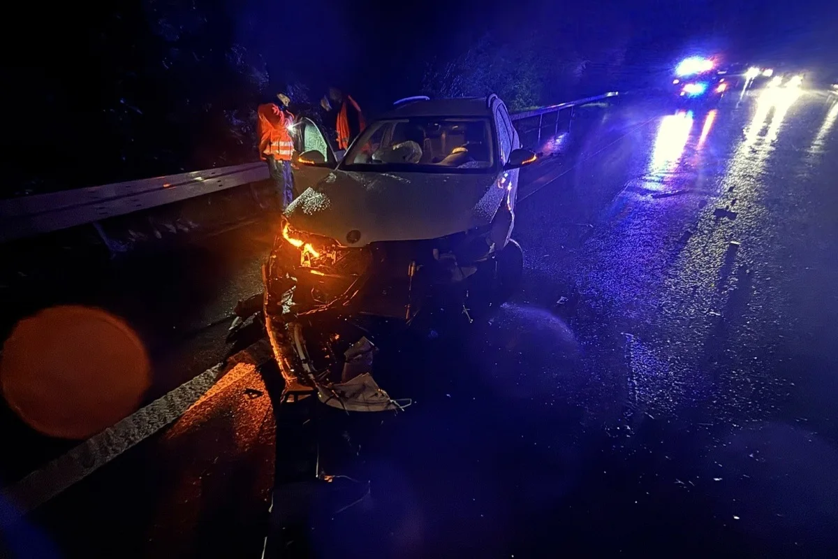 A3 in Mollis GL – Aquaplaning führt zu Unfall