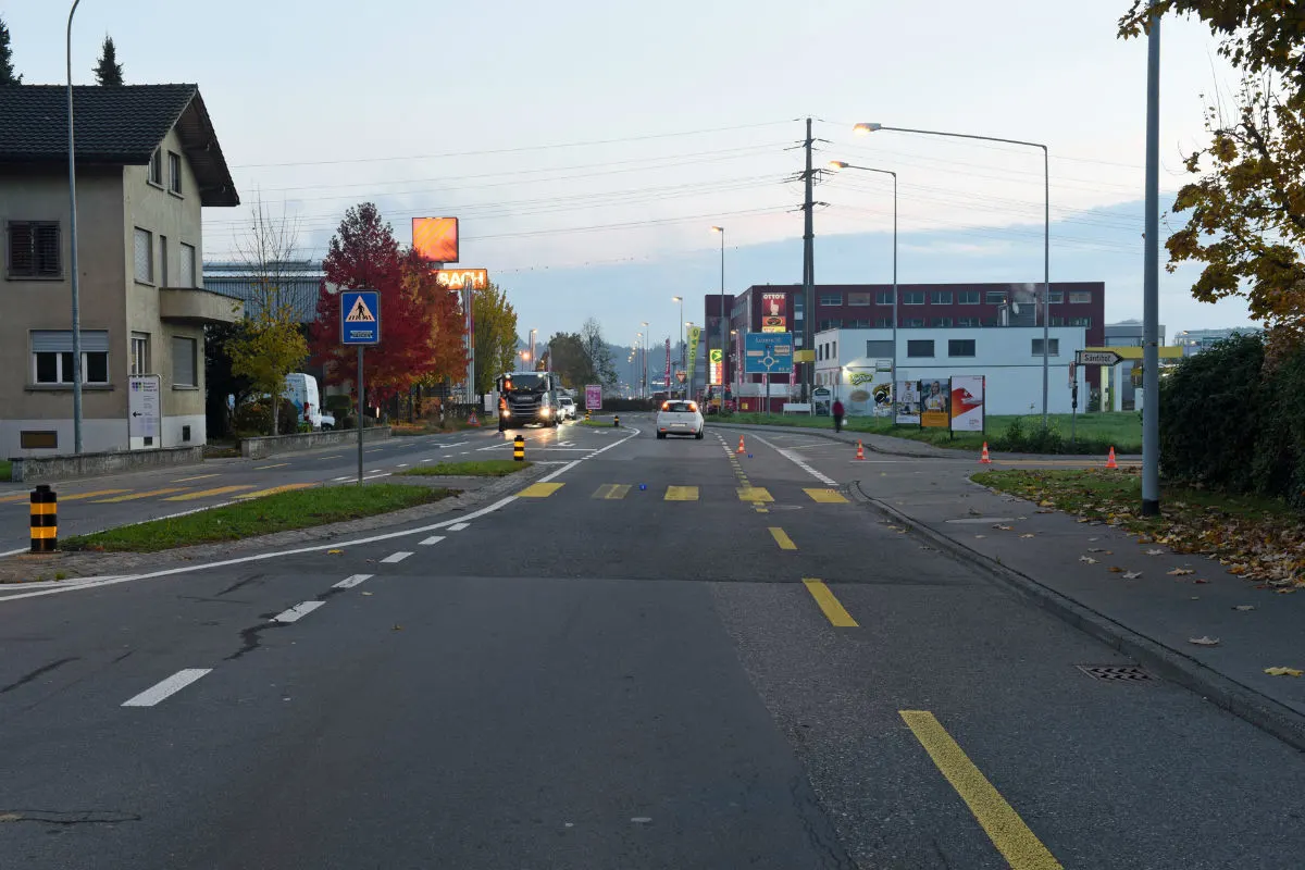 Luzern LU - Fussgänger nach Crash mit Auto in Lebensgefahr