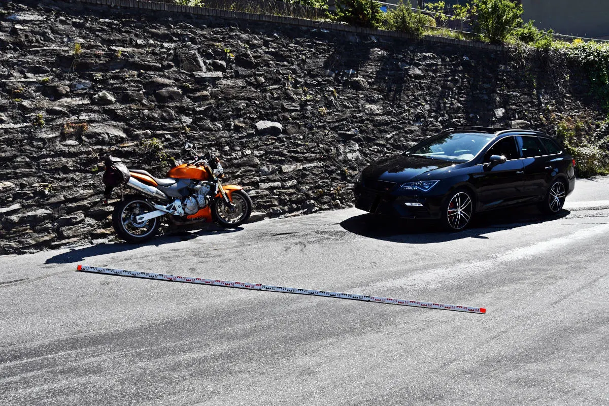 Chur GR - Motorradfahrer nach Kollision verletzt