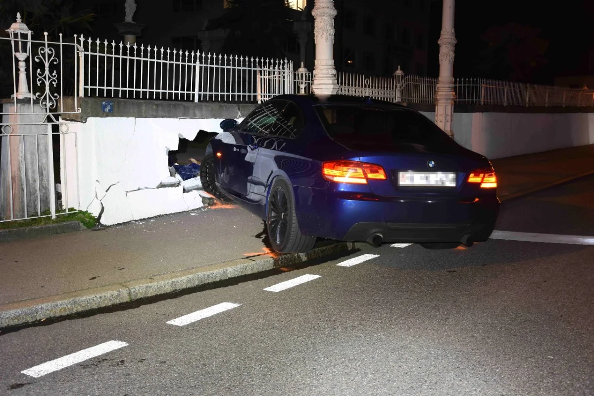 Goldach SG - 27-Jähriger baut mit seinem BMW in fahrunfähigem Zustand einen Selbstunfall