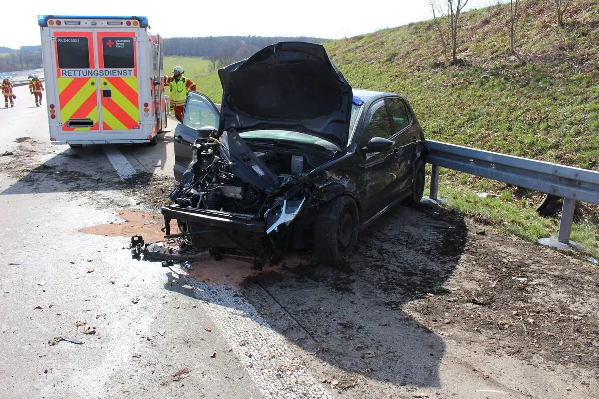 Tautendorf/A9 - Autobahn nach Unfall gesperrt