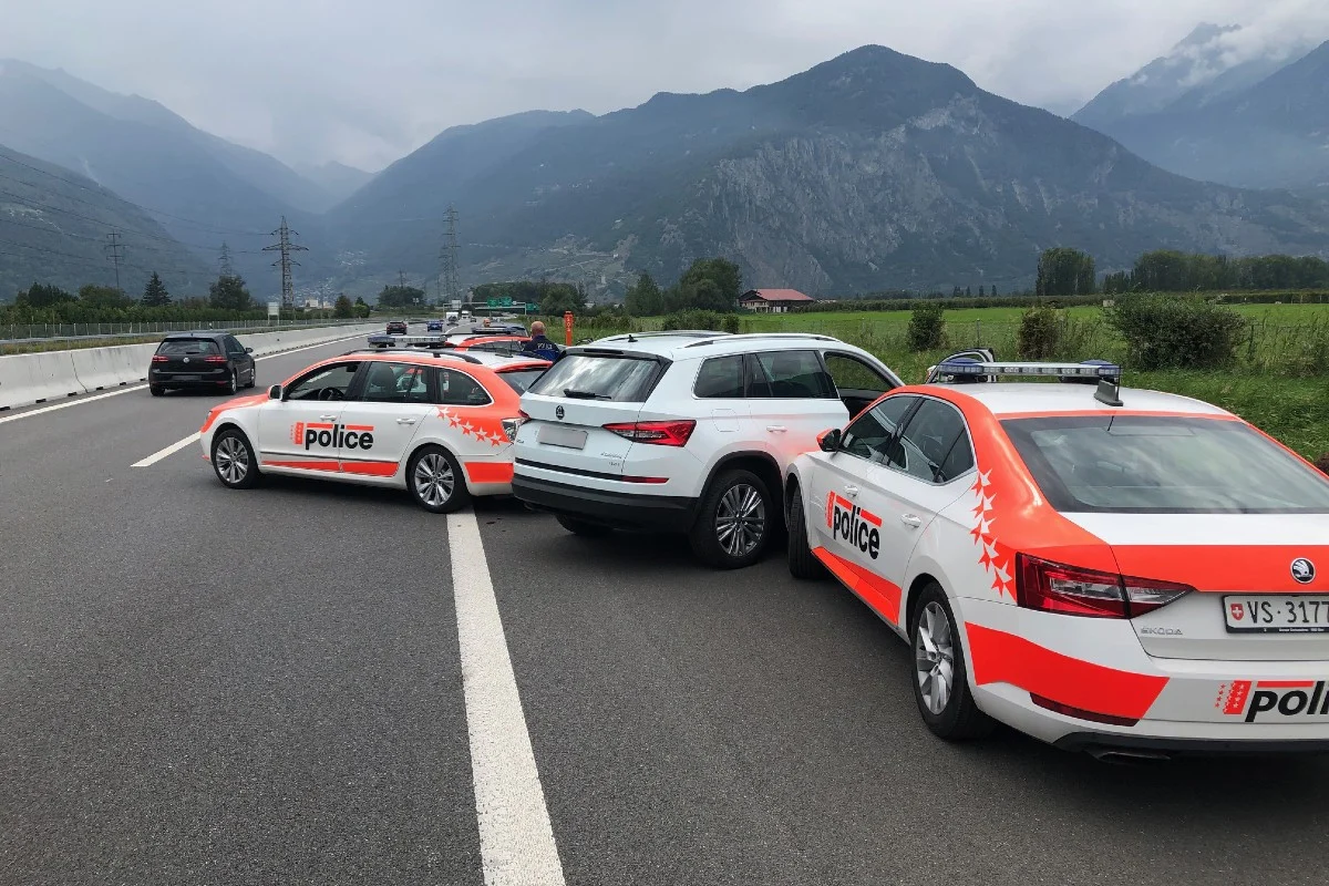 Spektakuläre Aktion in Martinach VS - Verhaftung auf der Autobahn A9