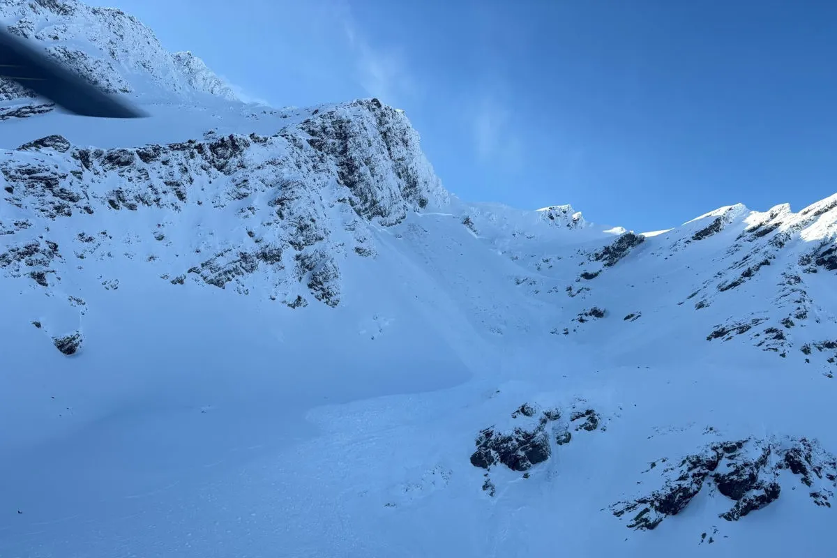 Simplon VS – Lawine erfasst zwei Skitourengänger