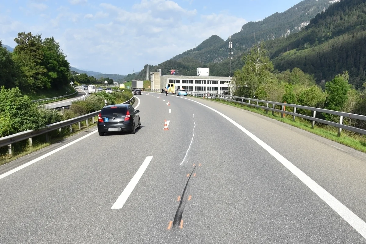 Domat/Ems GR - Unfall auf der Autobahn 