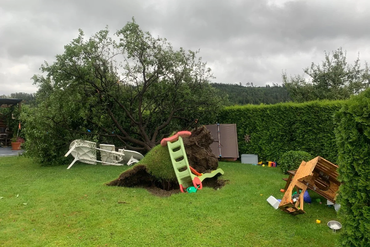Winterthur ZH - Ausserhalb der Stadt gab es durch das Unwetter grosse Verwüstungen!