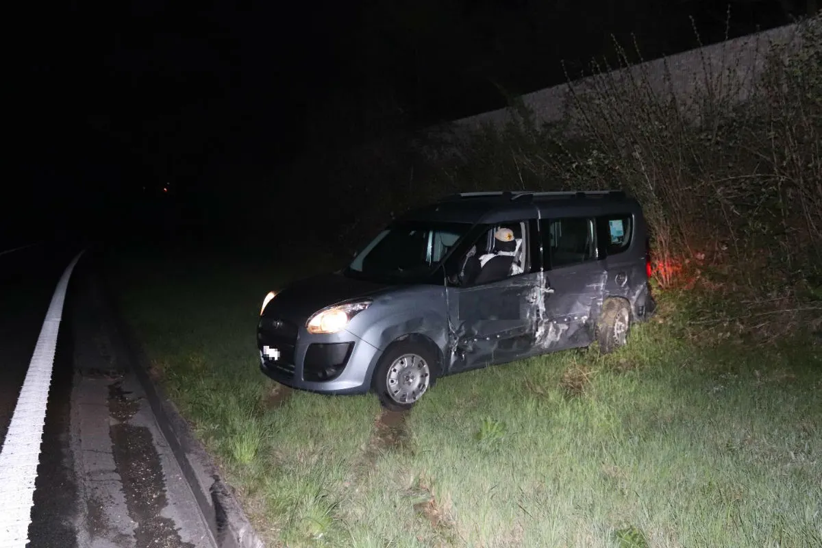 Aesch BL - Frontalkollision zwischen zwei Personenwagen – eine Person verletzt