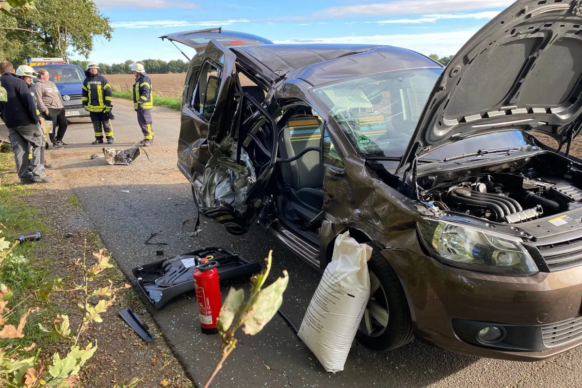Fredenbeck – PKW von Traktor erfasst