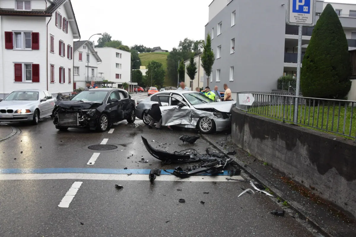 Flawil SG - Vortritt missachtet