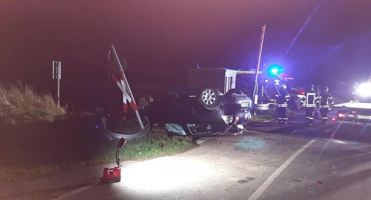 Alsfeld-Leusel – PKW von Zug erfasst