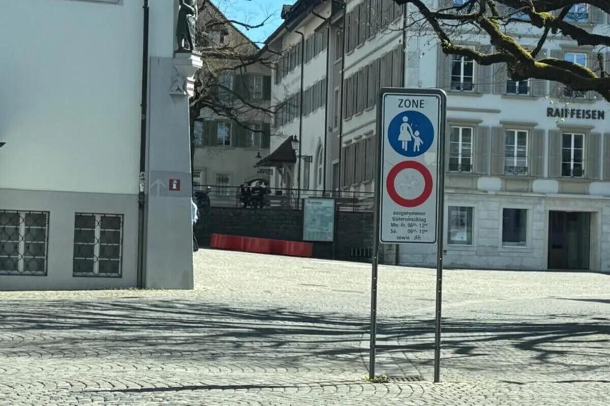 Zofingen AG – Vortritt für Fussgänger in Altstadt